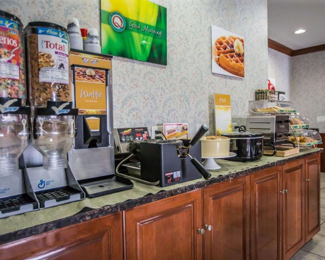 Quality Inn Peru Near Starved Rock State Park Esterno foto